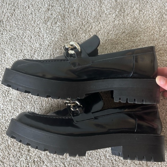 Zara Black Chunky Y2K Platform Loafer Gold Chain Slid On Faux Patent Leather - Picture 9 of 9